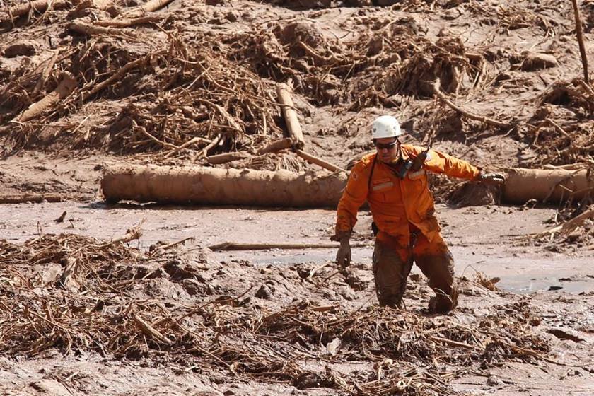 Oitavo dia de buscas em Brumadinho com 110 mortos e 238 desaparecidos