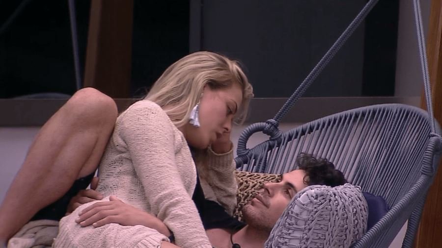 isabella-e-maycon-falam-sobre-vida-apos-confinamento-1548761649462_v2_900x506