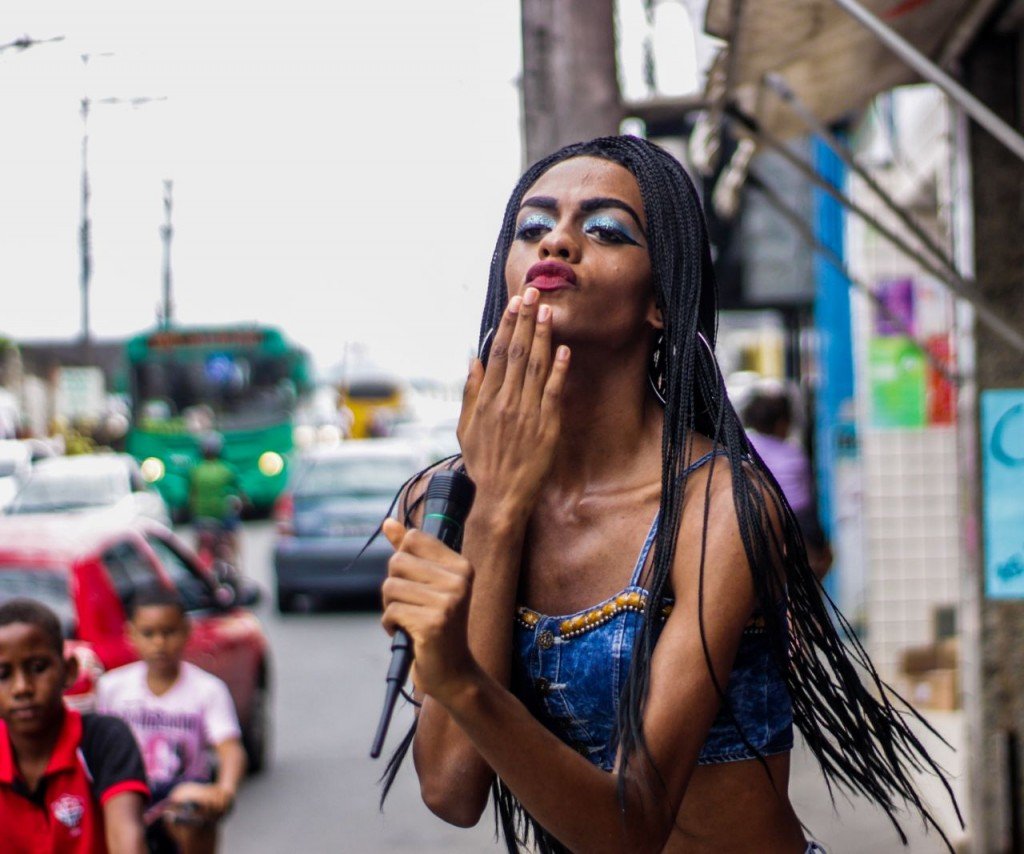 Drag queen baiana Nininha Problemática é novo furacão funk do Brasil