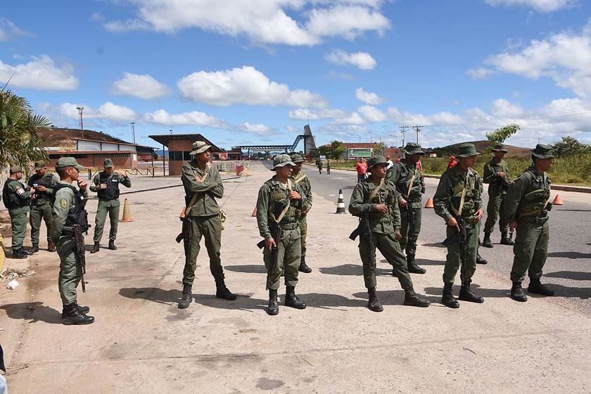 Decisão de não intervir na Venezuela foi “prudente”, diz comandante