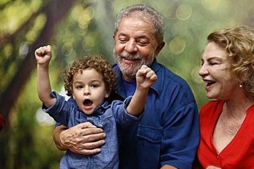 Lula, neto e Marisa Silva