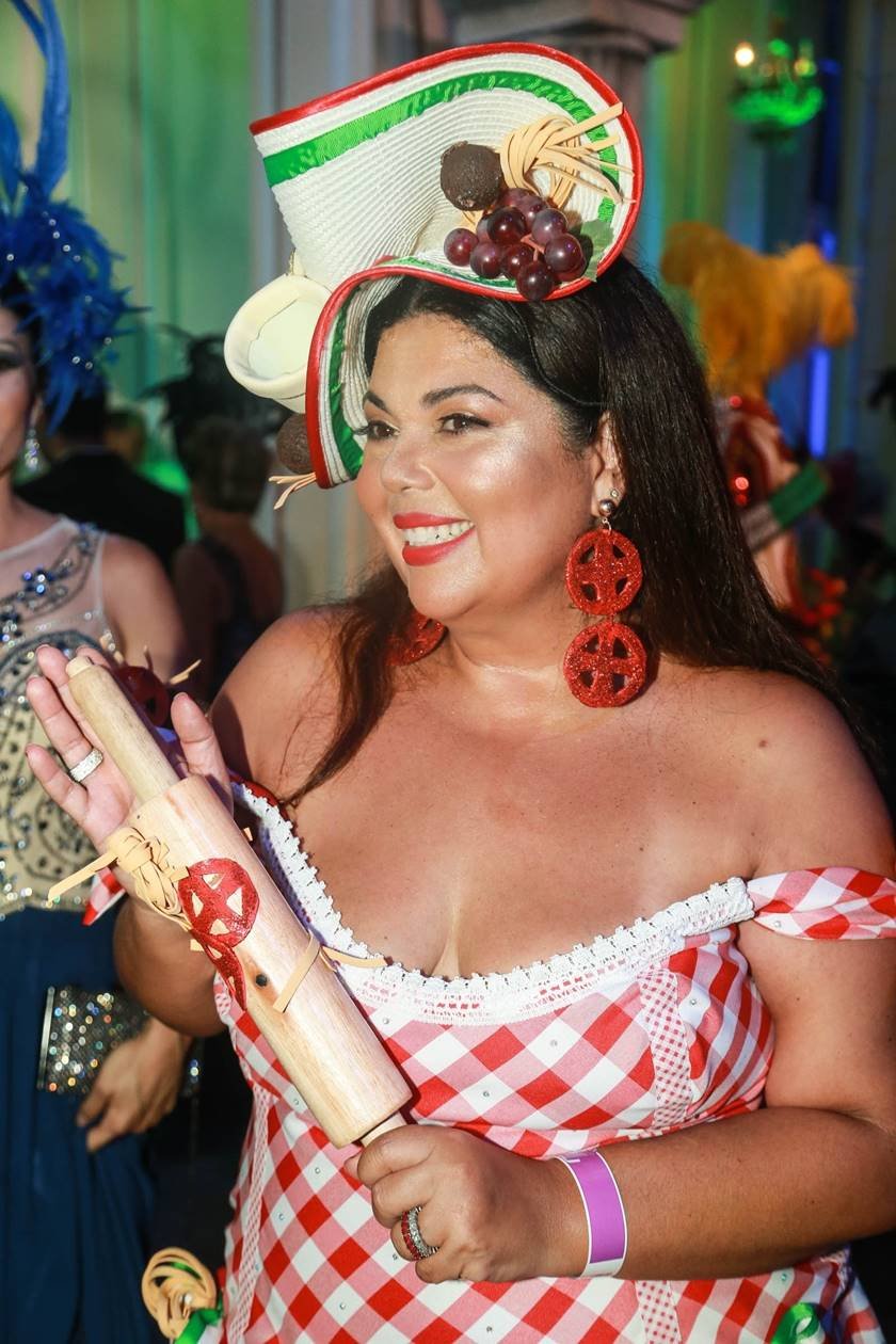 Baile do Copacabana Palace,com a coroação da Atriz Deborah Secco