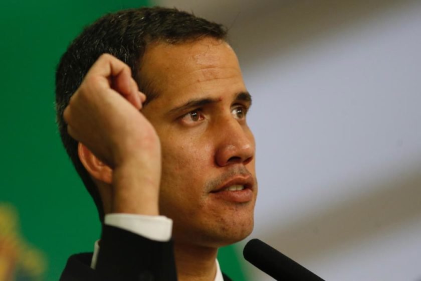Juan Guaidó: oposição na Venezuela encerra “governo interino”