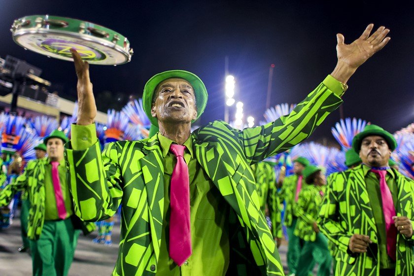 Assistir Carnaval - 'Mais invasão do que descobrimento' é o tema