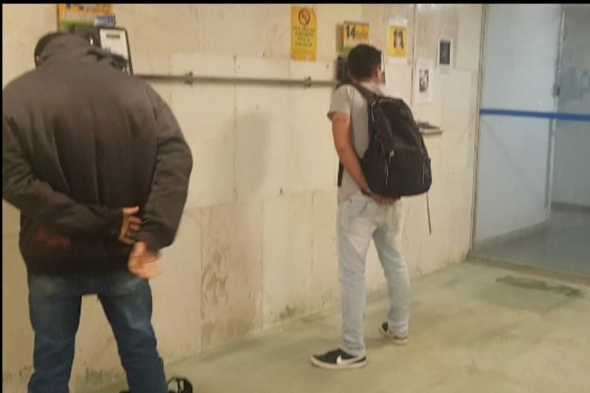 Jovens são flagrados usando cocaína em frente a posto policial do DF