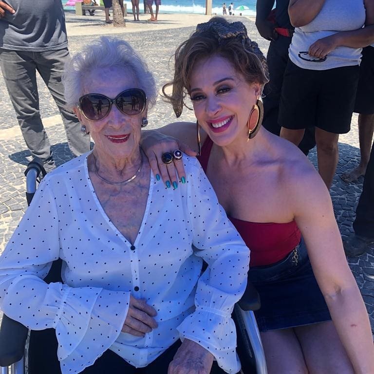 claudia raia e mãe