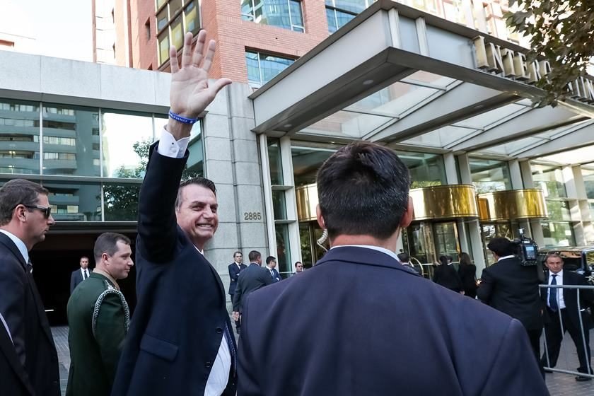 Resultado de imagem para Bolsonaro no chile