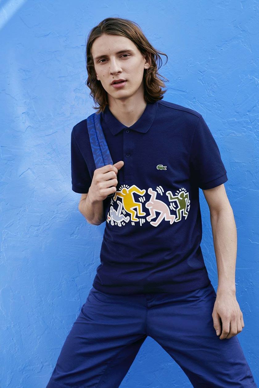 Lacoste lança coleção descontraída para celebrar obras de Keith Haring