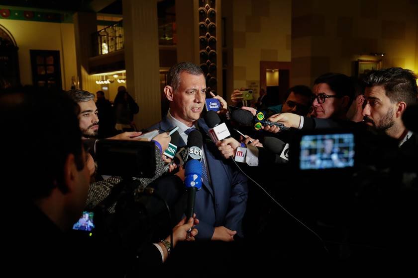 porta-voz concede entrevista em jerusalém