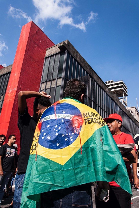 Concentração para o protesto contra a ditadura militar na Avenida Paulista, em São Paulo (SP)