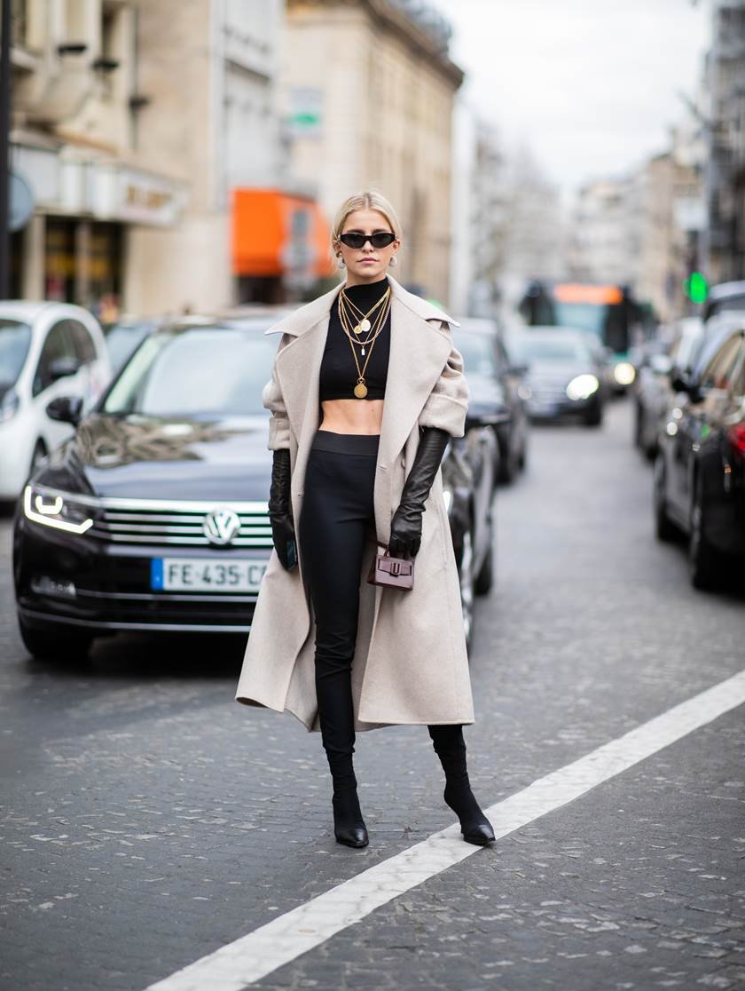 Street Style - Paris Fashion Week Womenswear Fall/Winter 2019/2020 : Day Six