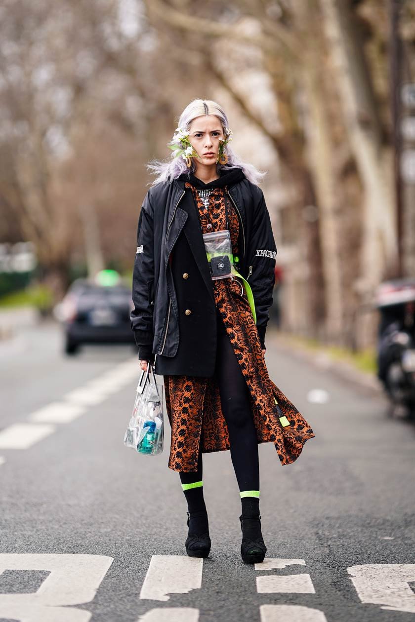 Street Style - Paris Fashion Week Womenswear Fall/Winter 2019/2020 : Day Six
