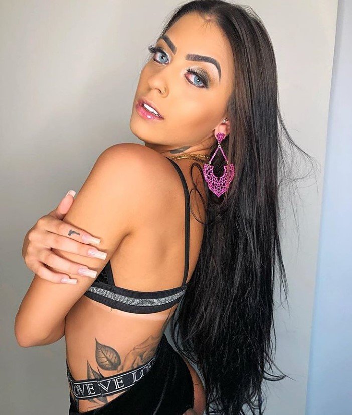 MC Mirella