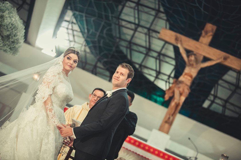 Luciana Ferrer e Nicola Margiotta casamse na Catedral de Brasília