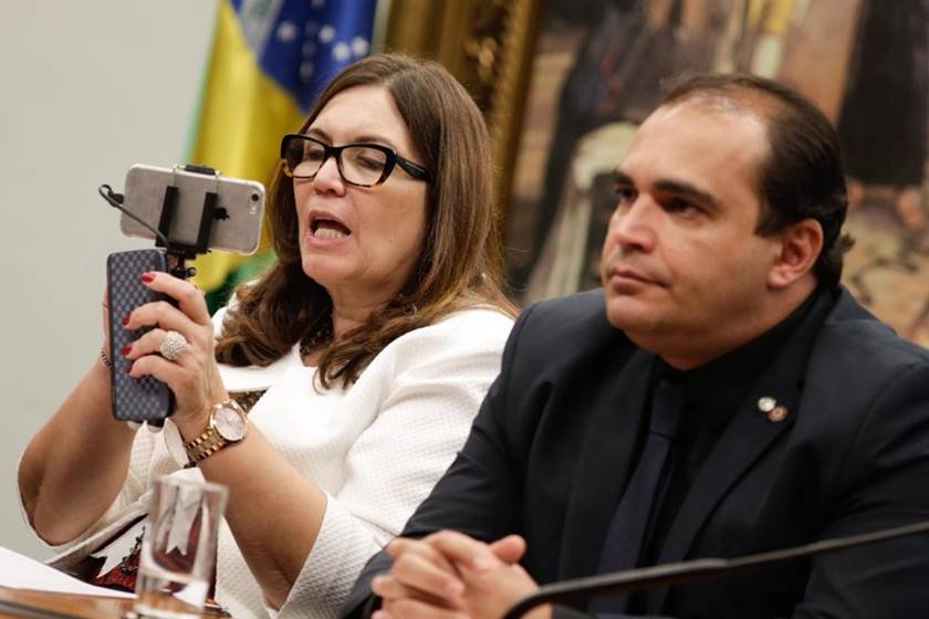 Weintraub diz que Bolsonaro esqueceu Bia Kicis para apoiar Arruda