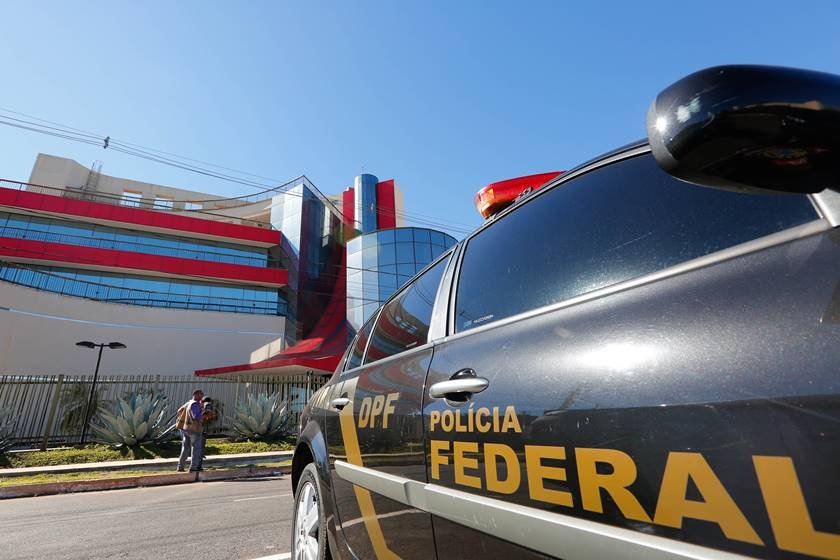 Já está sob elaboração um edital que contemplará cerca de 2 mil vagas para a Polícia Federal