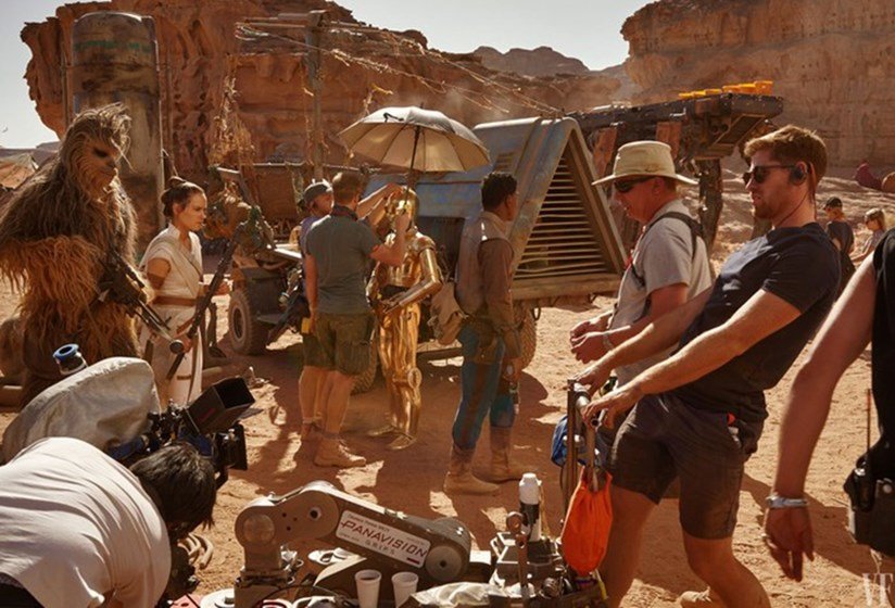 Star Wars: veja fotos inéditas dos bastidores e novos personagens