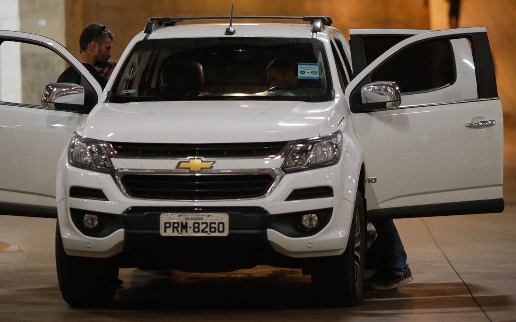 Busca e apreensão em carros dos empresários que estavam no estacionado do estádio nacional, operação episkiros do PCDF