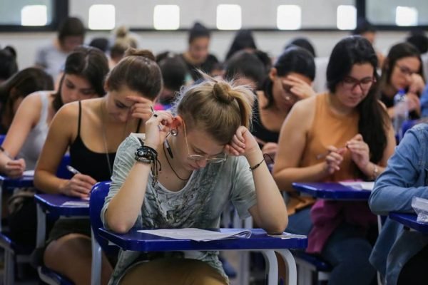Provão Paulista: alunos de fora de SP têm até hoje para se inscrever