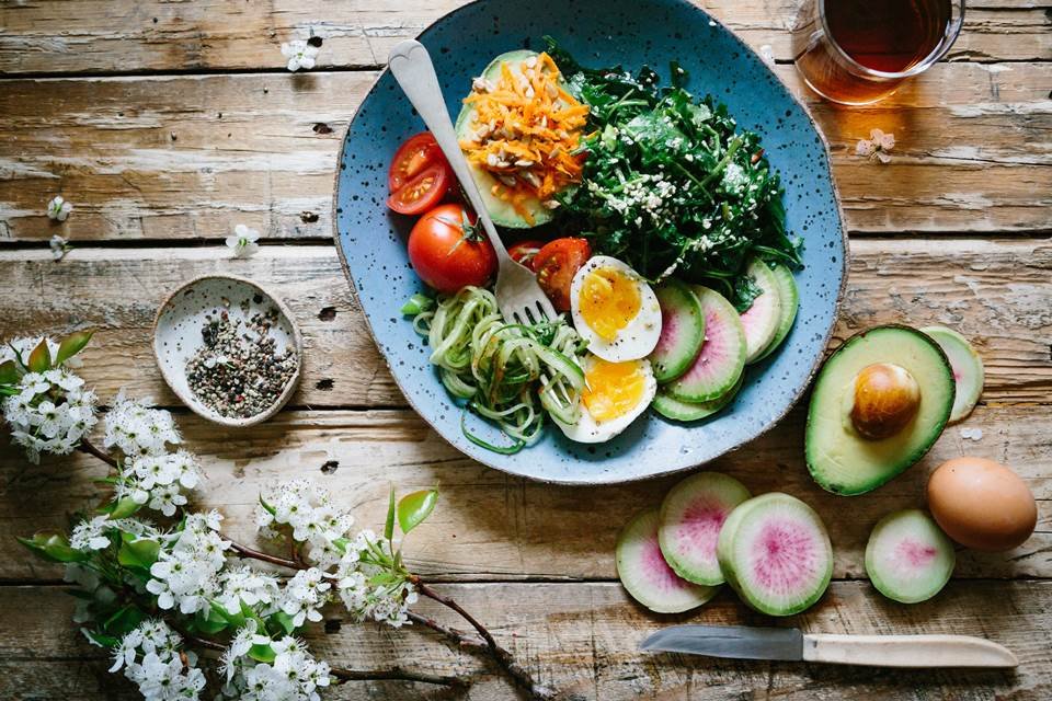 Nutricionista revela almoço saudável que pode ser feito em cinco minutos