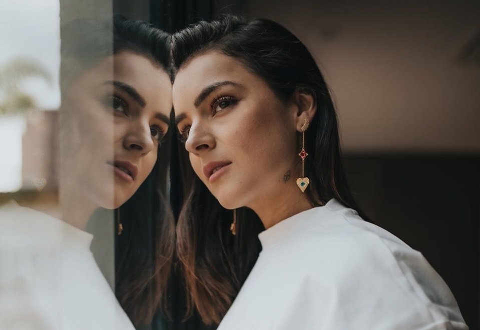 Em post emocionado, Luísa Peleja anuncia lançamento do primeiro livro