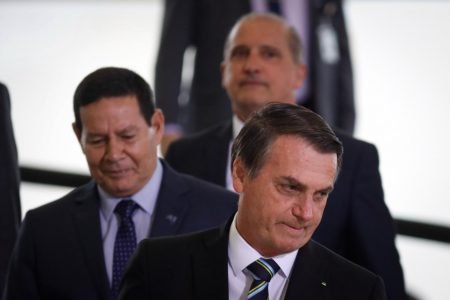 Bolsonaro suspeita que Mourão queira se separar dele no TSE; vice nega |  Metrópoles