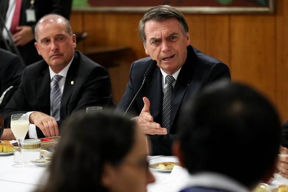 Resultado de imagem para Dentre os governadores de 'paraÃ­ba', o pior Ã© o do MaranhÃ£o, diz Bolsonaro