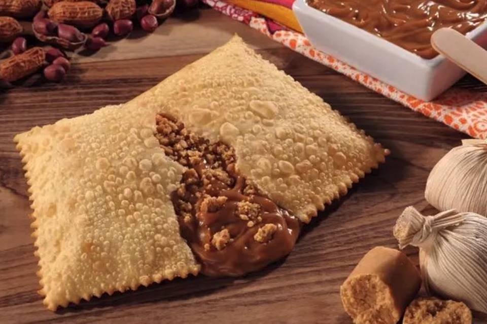 Paçoquita lança pastel de paçoca com doce de leite | Metrópoles