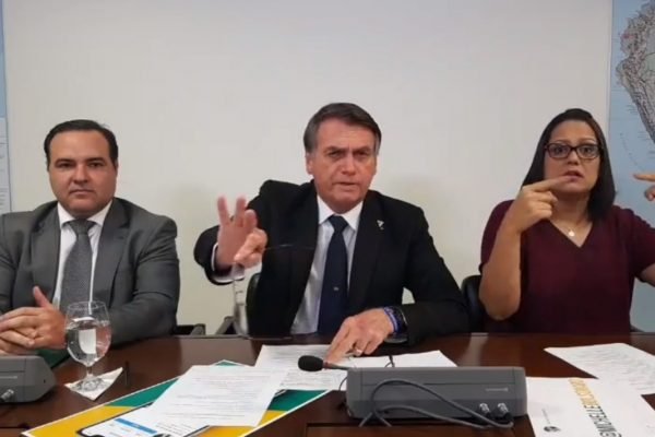 Live-Bolsonaro-Facebook