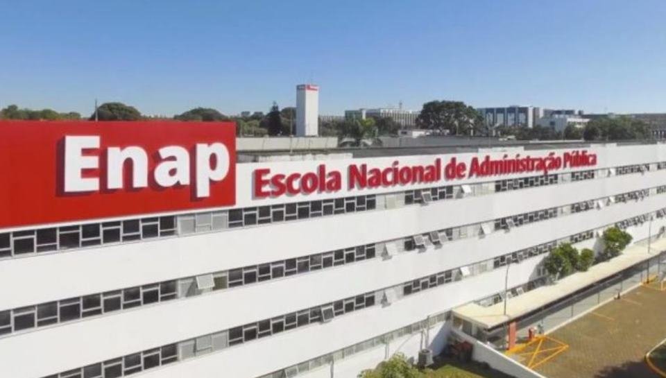 Enap lança curso gratuito para novos prefeitos eleitos no país
