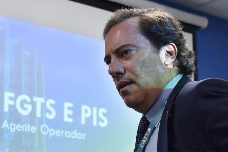 Presidente da Caixa, Pedro Guimarães, durante coletiva de imprensa para divulgação do calendário de pagamento do FGTS e cotas do PIS