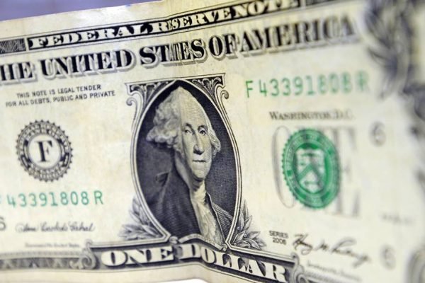 Black Friday: veja onde comprar dólar, euro e libra com desconto