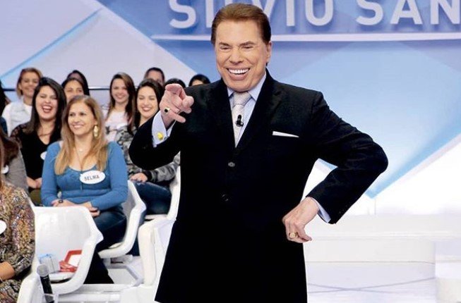 Silvio Santos sorrindo em seu programa