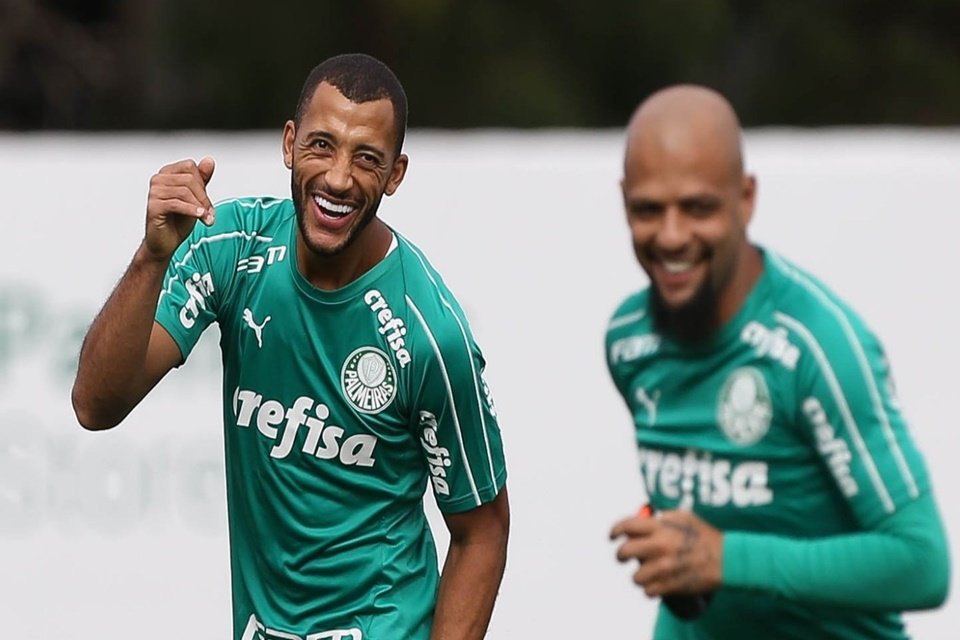 [COMENTE] Para você, o Palmeiras se prejudica sem Vitor Hugo na Libertadores, caso precise substituir Luan ou Gómez?