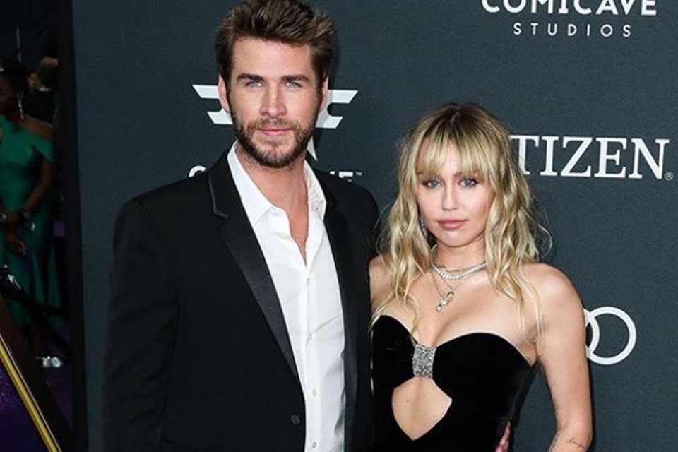 Miley Cyrus diz ter perdido virgindade com Liam Hemsworth: â€œAcabei casandoâ€  | MetrÃ³poles
