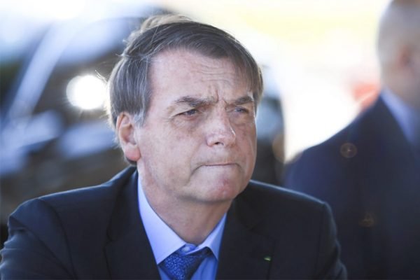 Triste com repercuss&atilde;o de inc&ecirc;ndios, Bolsonaro avalia visitar Amaz&ocirc;nia