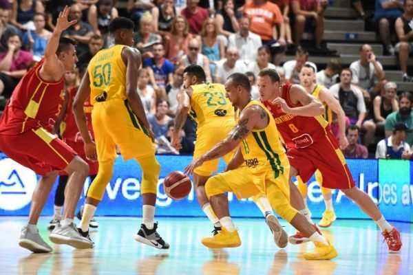 De olho no Mundial, seleção masculina de basquete bate a Argentina em  amistoso