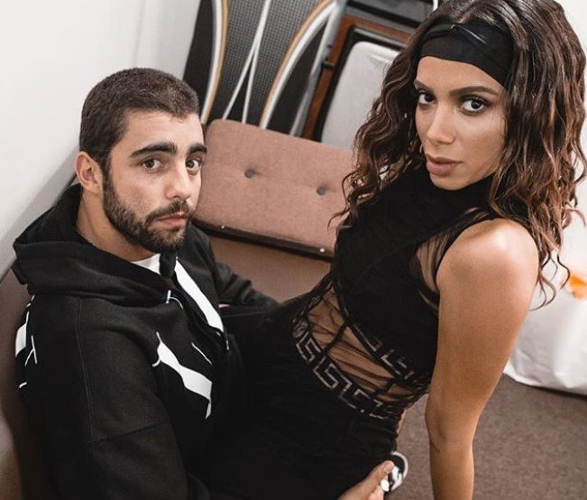 Anitta e Pedro Scooby