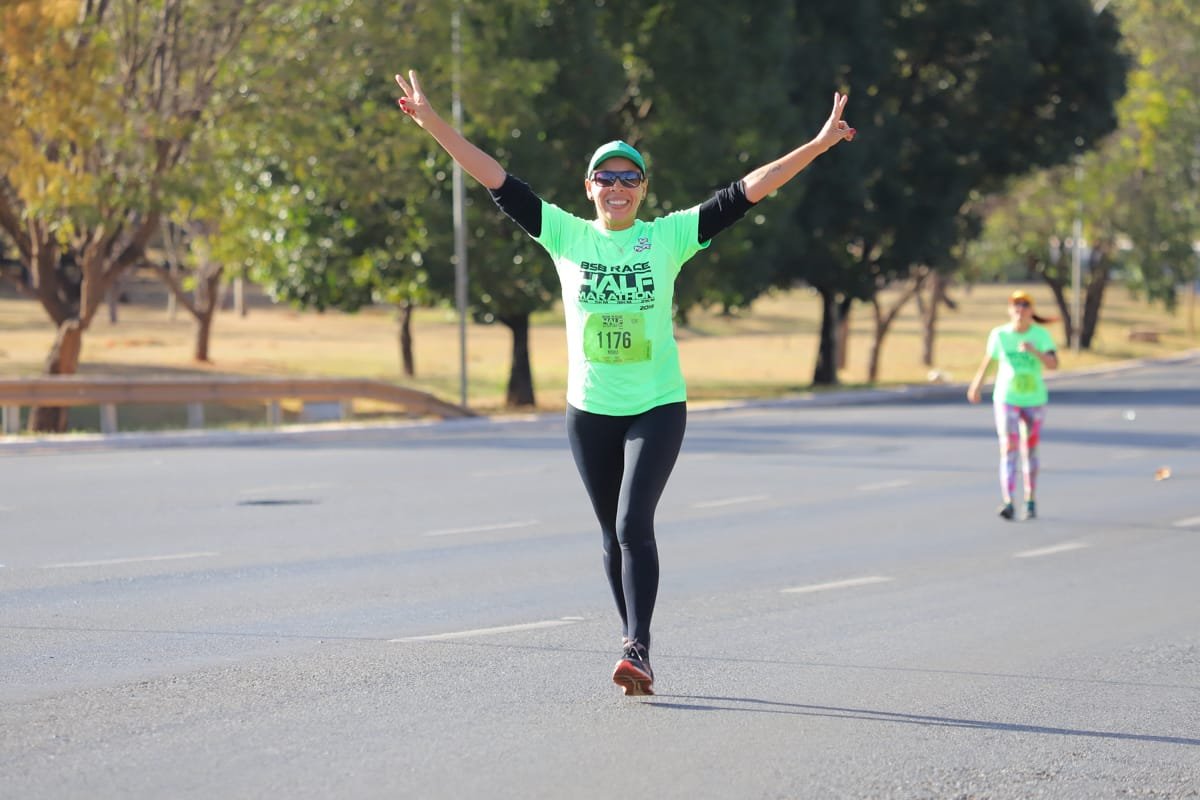 Do transplante à maratona: professora do DF vive história de superação