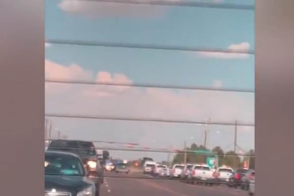 Atiradores matam 5 e deixam 21 feridos no Texas; um suspeito é abatido