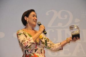 Cine Ceará 2019: Lilia Cabral é homenageada na segunda noite