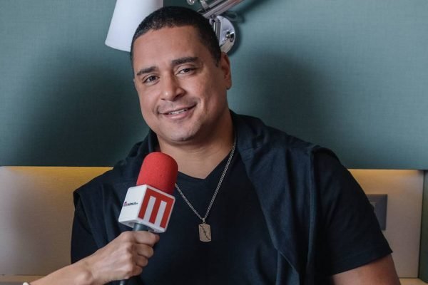 Brasília 31-08-2019 Tati Vertuli entrevista para o Metrópoles, Xanddy do Harmonia do Samba
