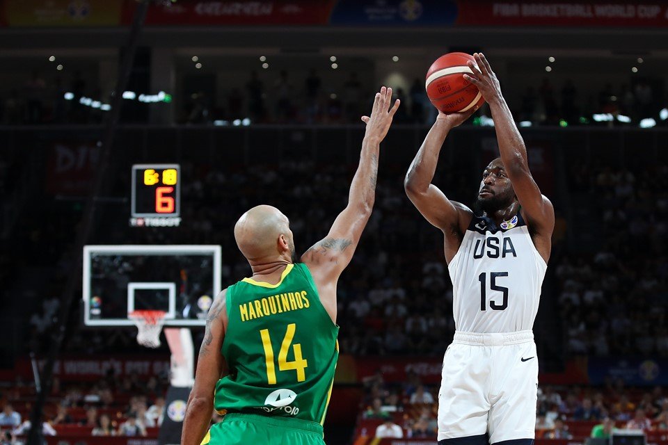 Brasil bate os EUA no basquete e vai à final em Chengdu