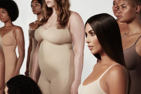 kim-kardashian-skims-with-models-1