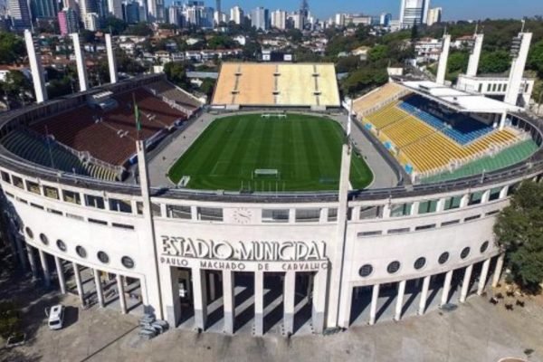 Imagem colorida mostra o estádio do Pacaembu, em São Paulo - Metrópoles