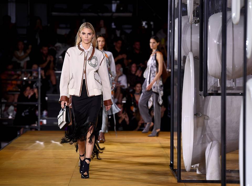burberry estampado youtube