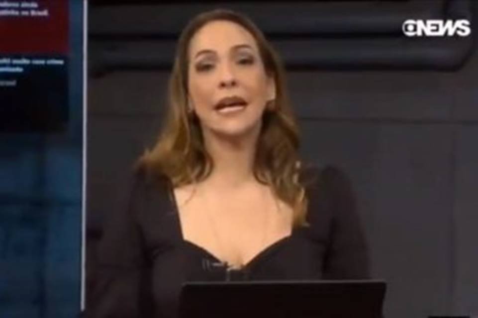 Maria-Beltrão com fundo preto