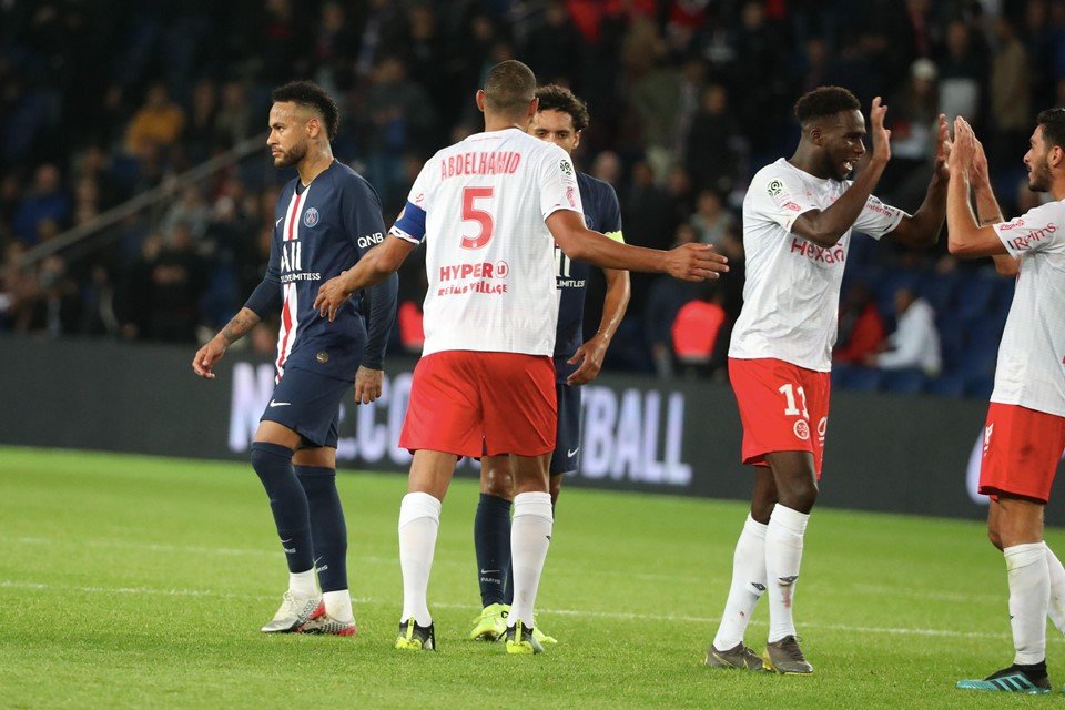 O jogo : Paris x Reims