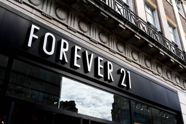 Com dívida bilionária, Forever 21 pede recuperação judicial nos Estados  Unidos - Jornal O Globo
