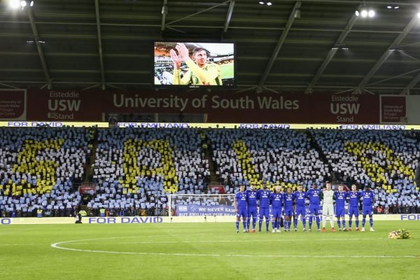 FIFA decide que o Cardiff tem de pagar pela transferência de Sala